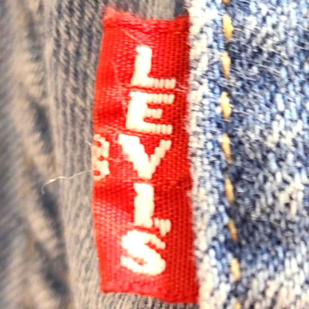 LEVI'S BIG E PREMIUM BOOTCUT LIGHT WASH, 2018 LIKE NEW FADED JEANS 27x24 - Picture 1 of 8